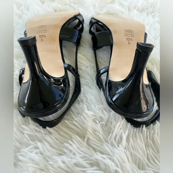 Vaneli black patent leather “Modesta” sandal kitten heels size 10.5