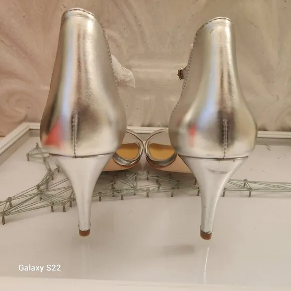 Vaneli Brooke Heeled Sandals. Silver. Leather. NIB. Size 7.5
