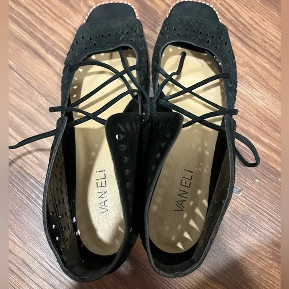 Vaneli Low Wedge Black Sandals Size 8