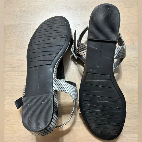 VANELI Women's Burlie Black Stack Patent Sandals Size 8