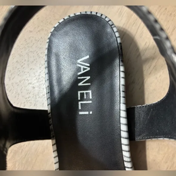 VANELI Women's Burlie Black Stack Patent Sandals Size 8