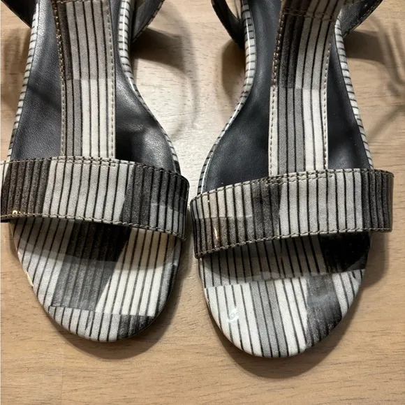 VANELI Women's Burlie Black Stack Patent Sandals Size 8