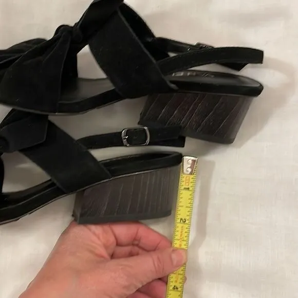 VANELI BLACK SUEDE SANDALS.  NEW