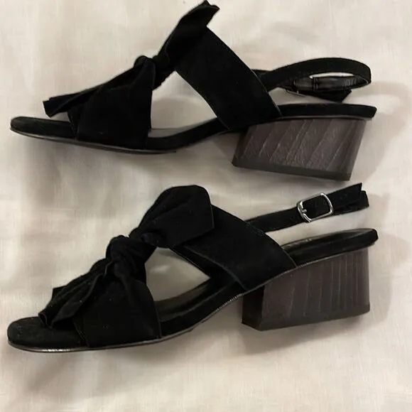 VANELI BLACK SUEDE SANDALS.  NEW