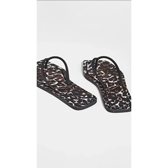 Veronica Beard Analee Tpu Flat Thong Sandals In Leopard