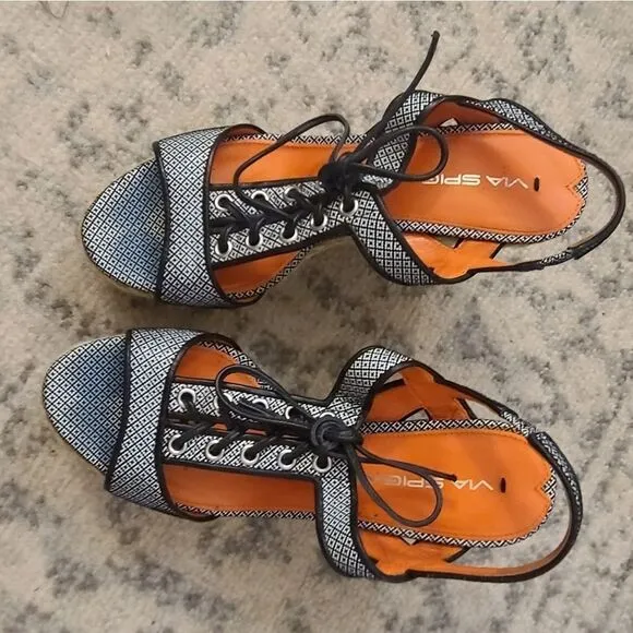 via spiga wedge sandals size 6 leather