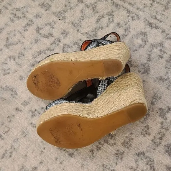 via spiga wedge sandals size 6 leather