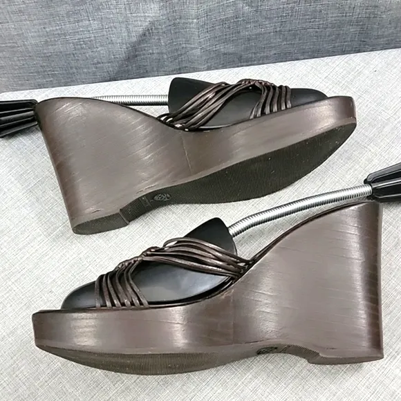 Ville St Cassien Rare VTG Womens brown leather wedge sandals strappy slip-on 38