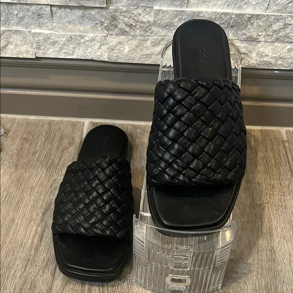 Vince Black Rumi Slide Sandals size 8M/38
