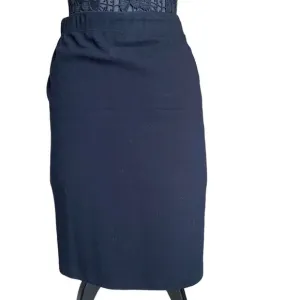 Vince black spandex tailored pencil mini skirt Medium NWOT
