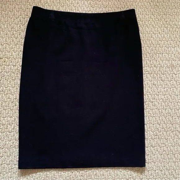 Vince black spandex tailored pencil mini skirt Medium NWOT