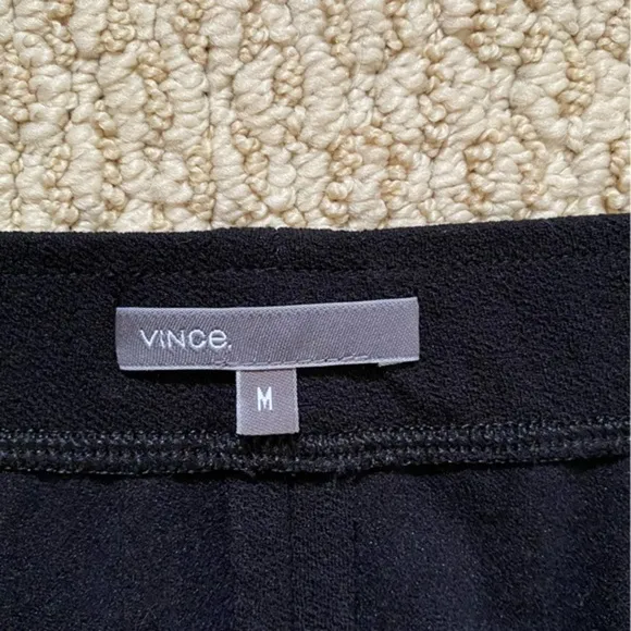 Vince black spandex tailored pencil mini skirt Medium NWOT