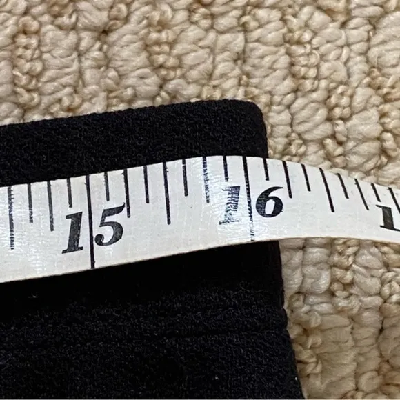 Vince black spandex tailored pencil mini skirt Medium NWOT