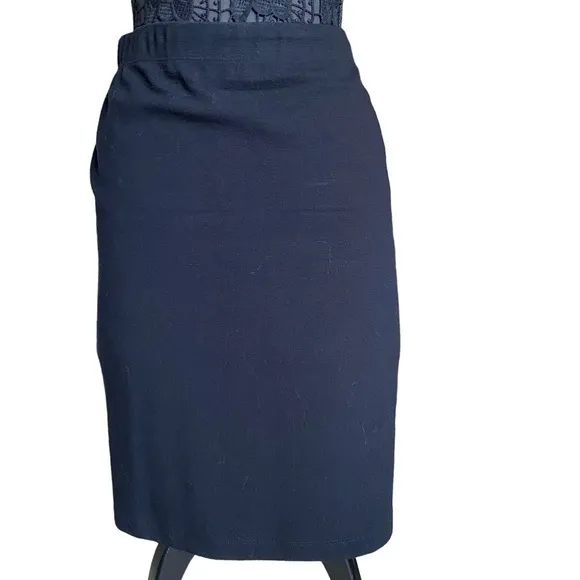 Vince black spandex tailored pencil mini skirt Medium NWOT