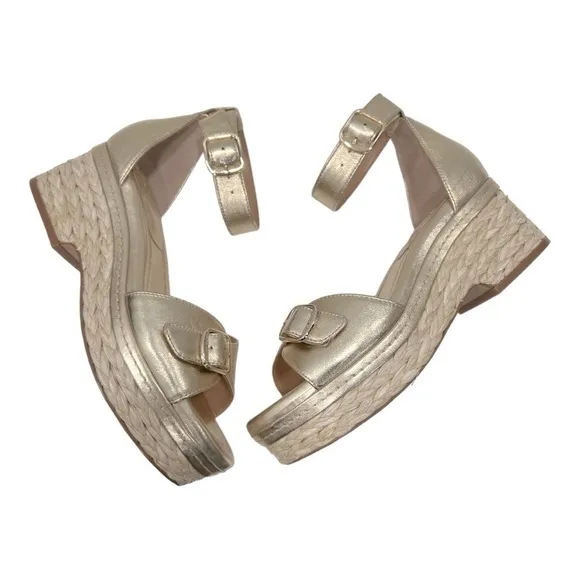 Vince Camuto Adjustable Wedge Sandals - Meterry Gold size 7.5 M