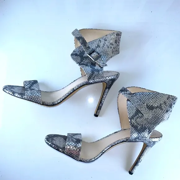Vince Camuto Designer “Tarma” Silver Snake Skin Buckle Dress Sandals Goth Boho