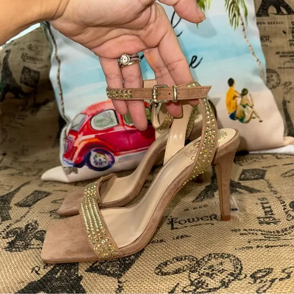 Vince Camuto NWOB! Saprenda Rhinestones Ankle Strap Sandals Size 7