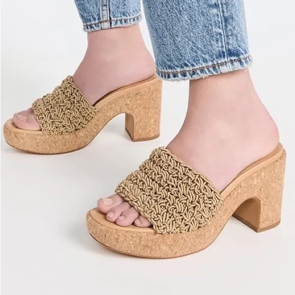 Vince NIB Nicki Croche Cork Sandals in Sand