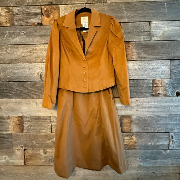 Vintage 1970s College Town Caramel Brown Skirt Suit size small