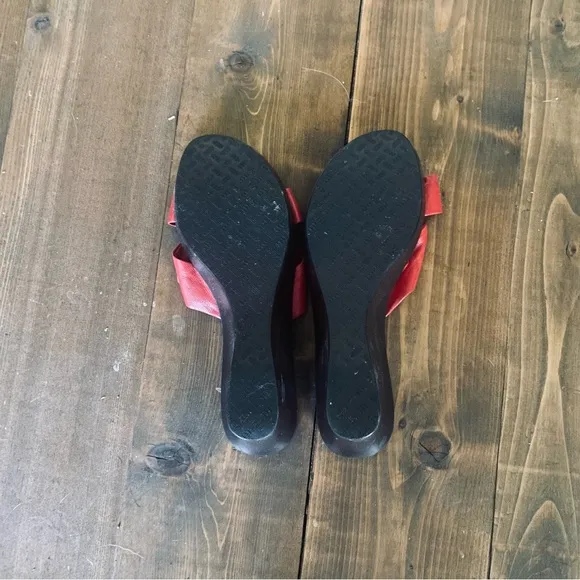 Vintage Contesa red bow wedge sandals