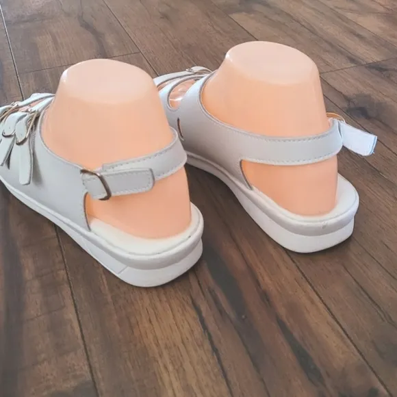 Vintage - White Leather Triple Strap Sandals