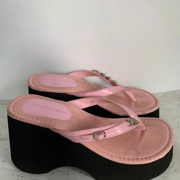 Vintage Y2K Lower East Side Pink Platform Thong Sandal Rhinestone Charms Bratz 7