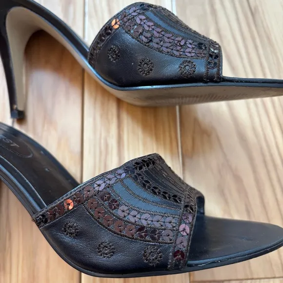 Vintage Y2K Nine West Brown Leather Sequin Accent Sandals Heels
