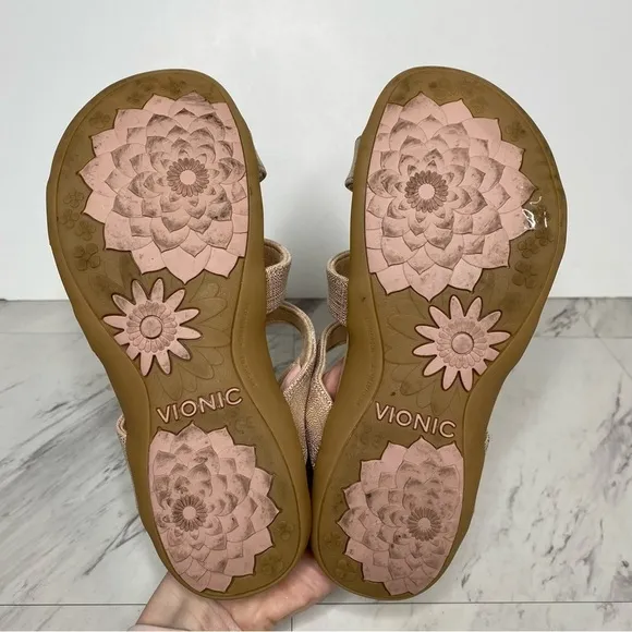 Vionic Amber Adjustable Strap Sandal 8