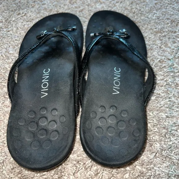 Vionic Bella ll Black Lizard Print Sandals
