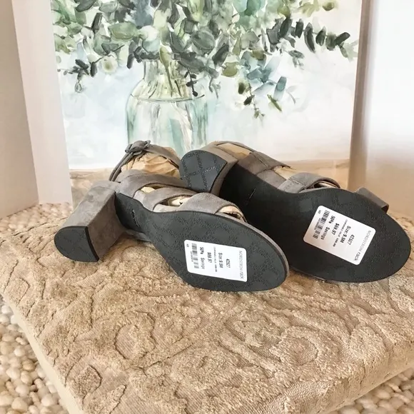 Vionic Blaire Gray Suede Heeled Sandal Size 9.5, NWT