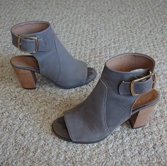 Vionic Blakely Slingback Gray Open-Toe Block Heel Sandals size 6.5