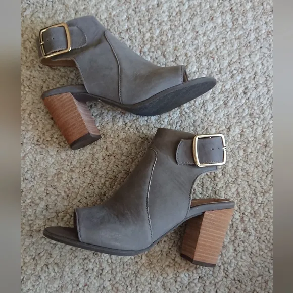 Vionic Blakely Slingback Gray Open-Toe Block Heel Sandals size 6.5