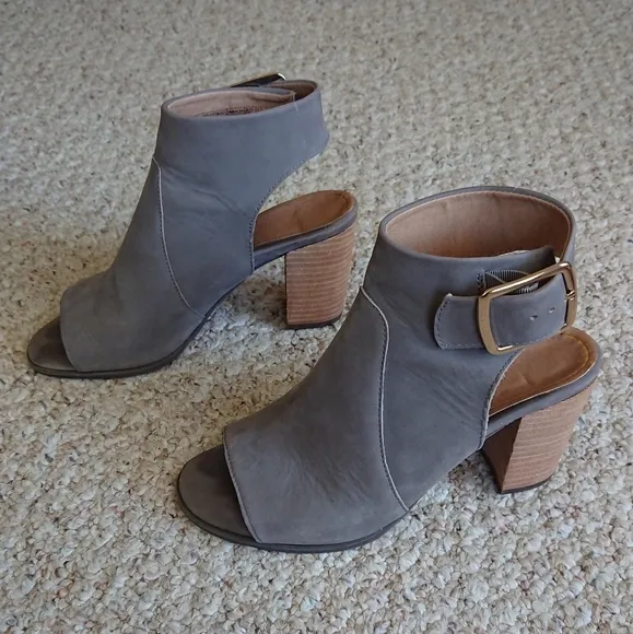 Vionic Blakely Slingback Gray Open-Toe Block Heel Sandals size 6.5