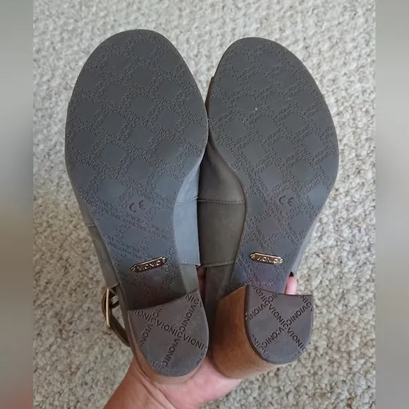 Vionic Blakely Slingback Gray Open-Toe Block Heel Sandals size 6.5