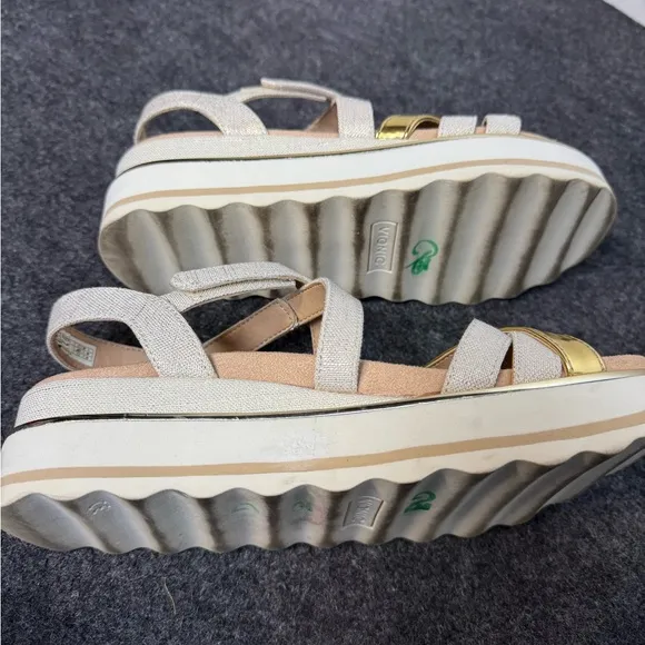 Vionic Kellyn gold Metallic Slingback Platform / Wedge Sandal Size 7