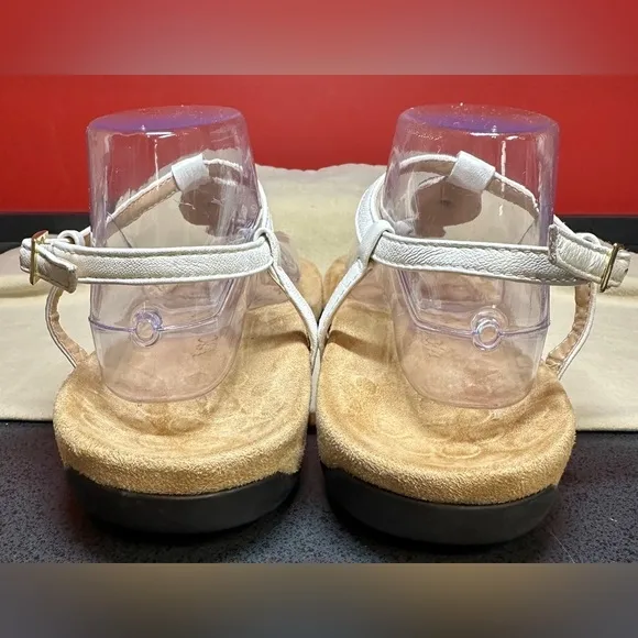 Vionic Leather Toe Post Slingback Sandals with Metallic Medallions Women’s Sz 10