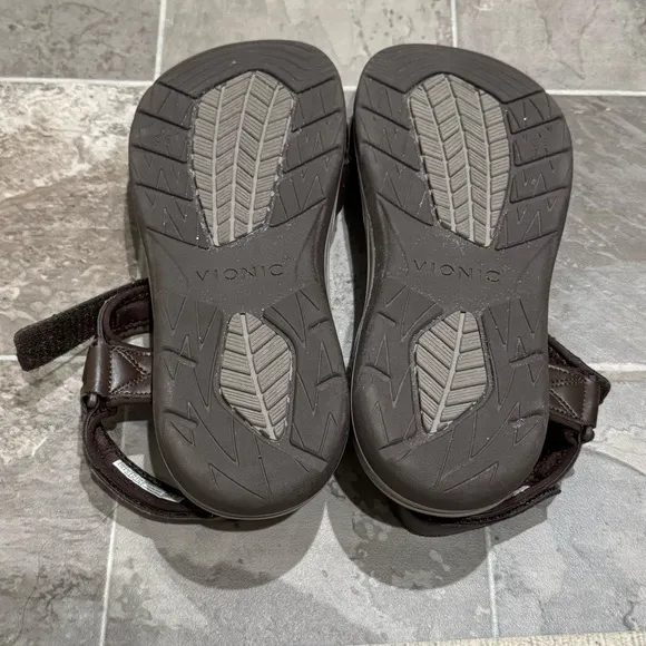 Vionic Leo Brown Leather Sandals Size 11 Hook and Loop Adjustable Straps