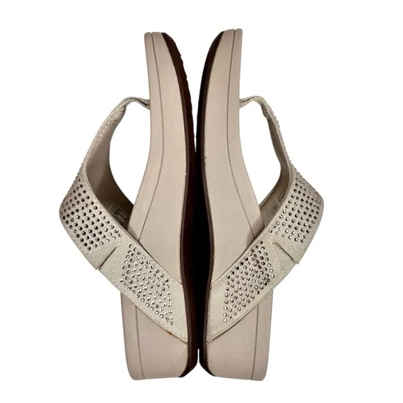 Vionic Like New Pacific Naples Studded Thong Sandals SZ 8 Champagne Tan Shoes