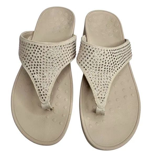 Vionic Like New Pacific Naples Studded Thong Sandals SZ 8 Champagne Tan Shoes