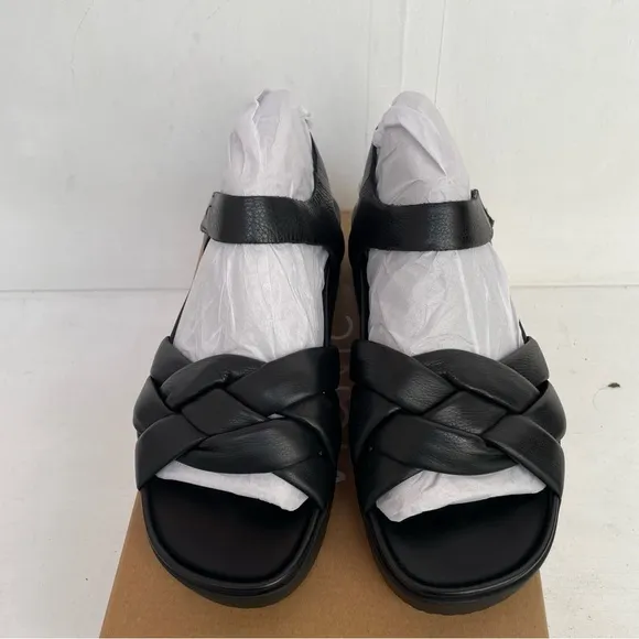 Vionic Rosa Black Leather Strapy Platform Sandals NWT