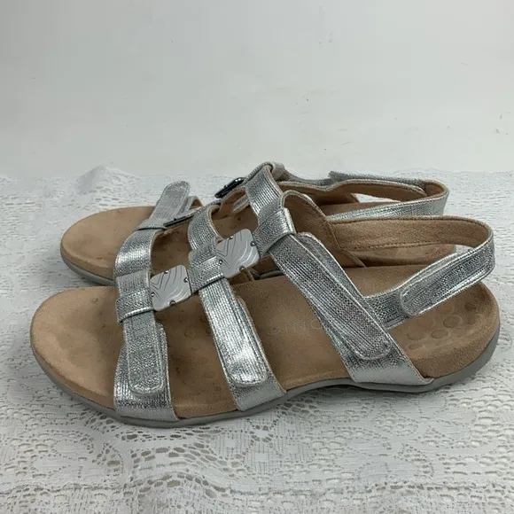 Vionic Silver Strap Sandals Size 9 Open toe Hook loop adjustable cushioned EUC