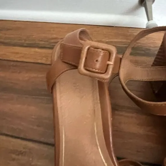 Vionic Tan Leather Peony Woven Block Heeled Sandals 10