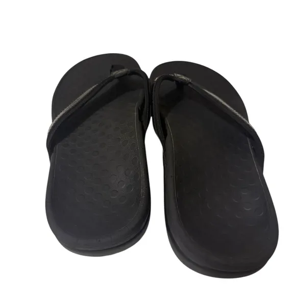 Vionic Tide Il Flip Flop in Black. In great conditions