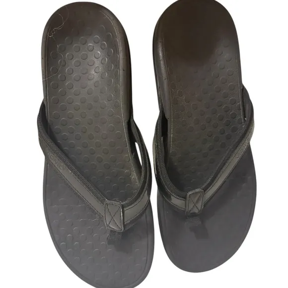 Vionic Tide Il Flip Flop in Black. In great conditions