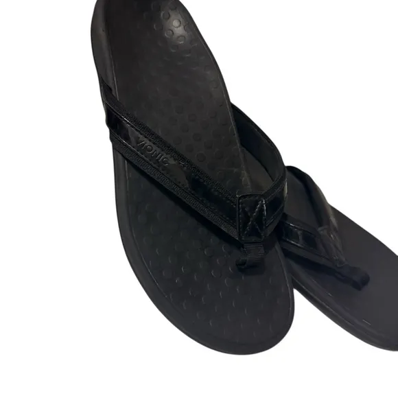 Vionic Tide Il Flip Flop in Black. In great conditions