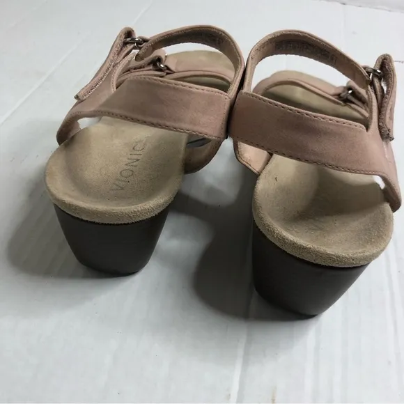 Vionic Wedges Adelaide Womens size 7 Ankle Strap Sandals Wedge