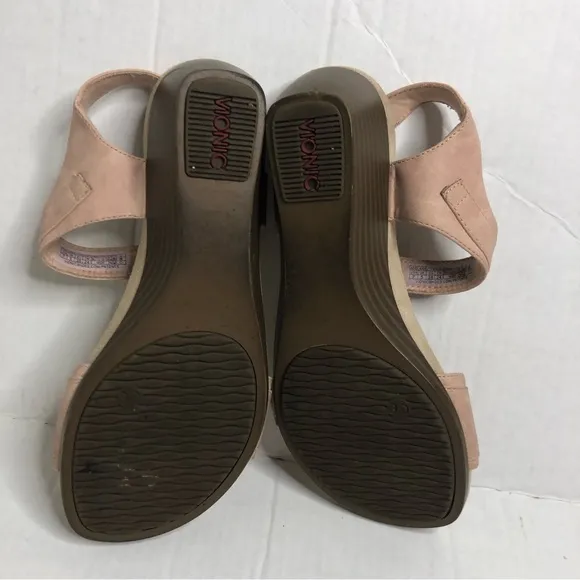Vionic Wedges Adelaide Womens size 7 Ankle Strap Sandals Wedge