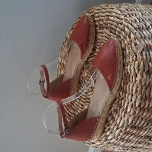 Viscata Womens Rust Brown Leather Espadrille Sandals Ankle Strap/Buckle S-9/EU40