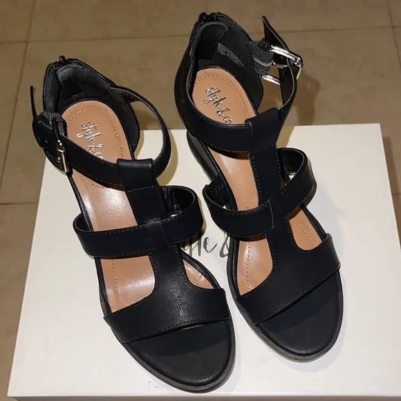 Wedge Sandals Size 7.5