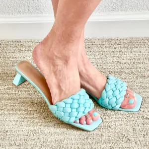 Women's 8.5 (US) Light Blue Braided Vegan Leather Open Square Toe Slide Sandals